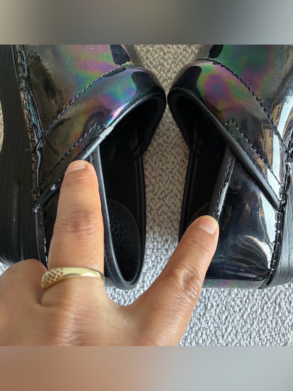 Dansko Professional Petrol
Patent Iridescent Clogs
Women's EU 37 - Picture 6 of 12